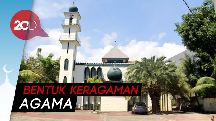 Masjid Arab di Kawasan Pecinaan Makassar