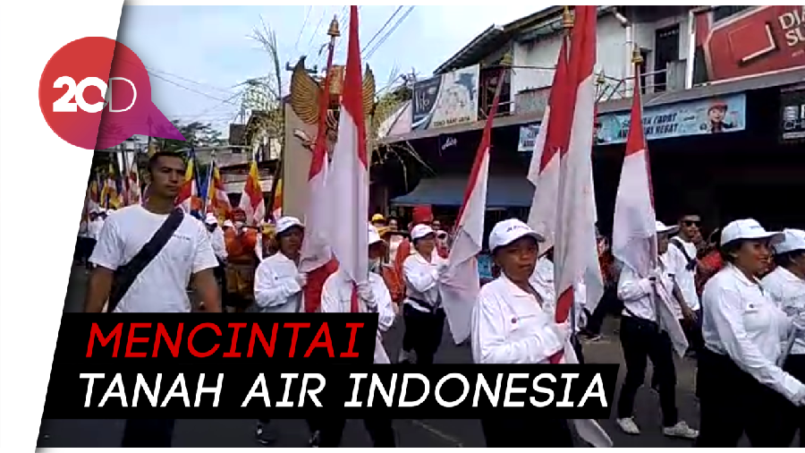 Kemeriahan Kirab Api Dharma dan Air Berkah Jelang Puncak Waisak