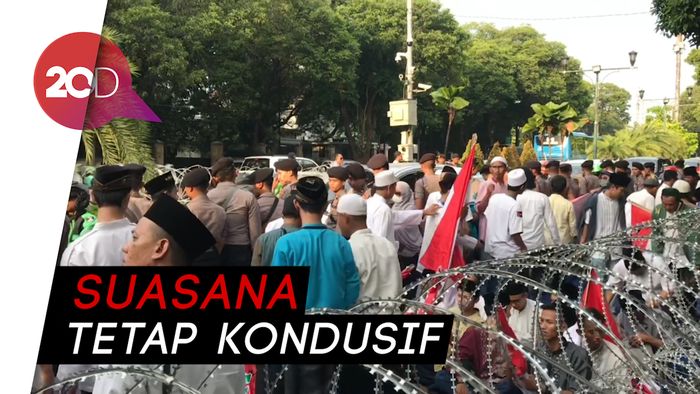 KPU Didemo 3 Kelompok Massa Sekaligus
