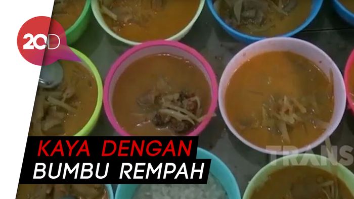 Nikmatnya Berbuka dengan Bubur India di Masjid Pekojan