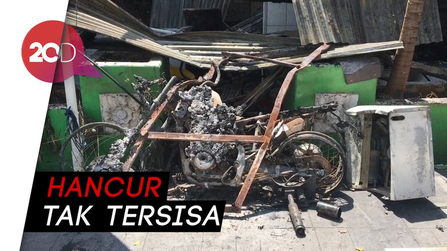 Aksi 22 Mei: Jutaan Rupiah Raib, Motor dan Pospol Dibakar