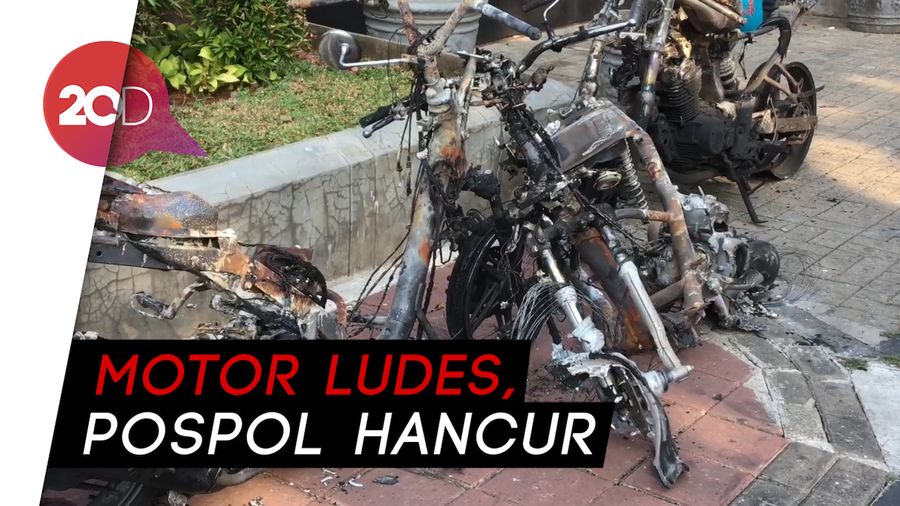 Sederet Saksi Bisu Keberingasan Massa Perusuh di Aksi 22 Mei