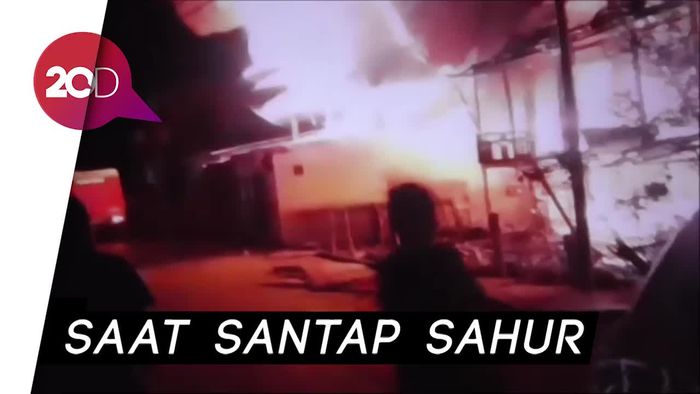4 Rumah di Polewali Dilahap Si Jago Merah
