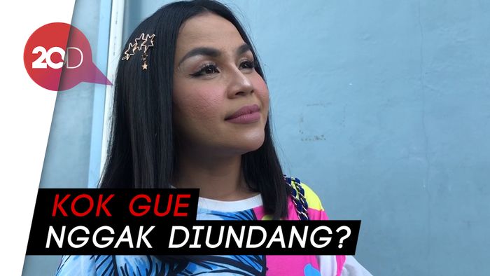 Melaney Ricardo Marah Lihat Pertemuan Syahrini-Luna Maya