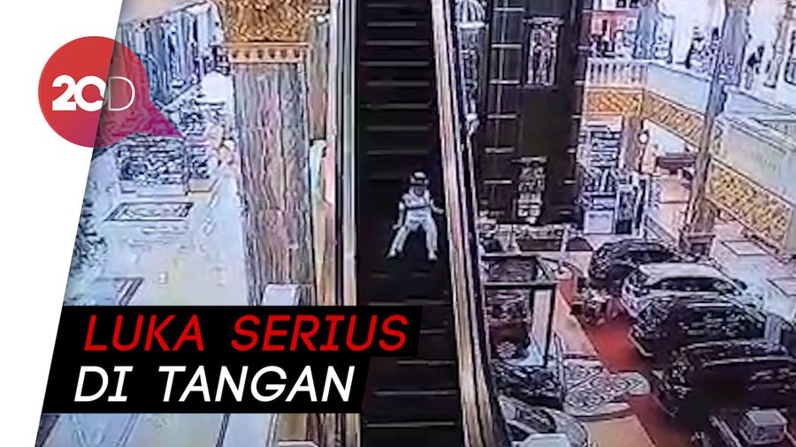 Bocah Terjepit Eskalator Mal karena Lepas dari Pengawasan Ortu