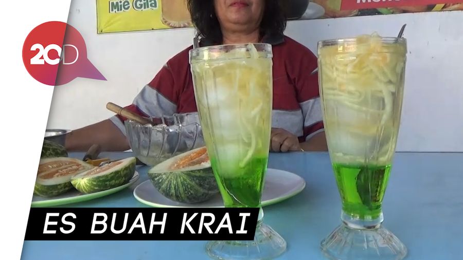 Sensasi Dingin Es Serbat Penghilang Dahaga untuk Buka Puasa   