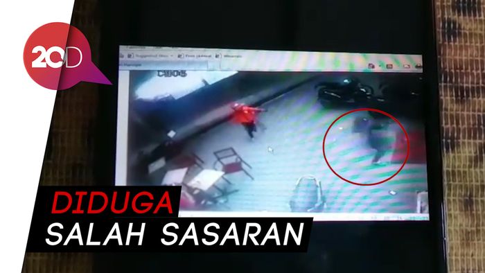  CCTV Detik-detik Mahasiswa Telkom Jadi Korban Pembacokan