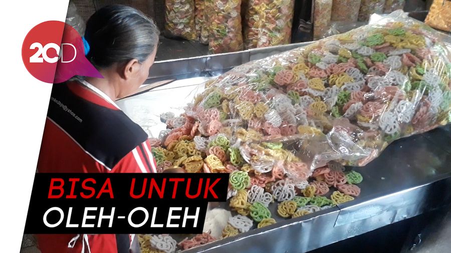 Gurih Renyah Kerupuk Kelenteng Legendaris Khas Bojonegoro