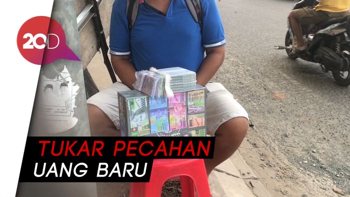 Fenomena Jual Uang Mulai Muncul di Jalan Kalimalang
