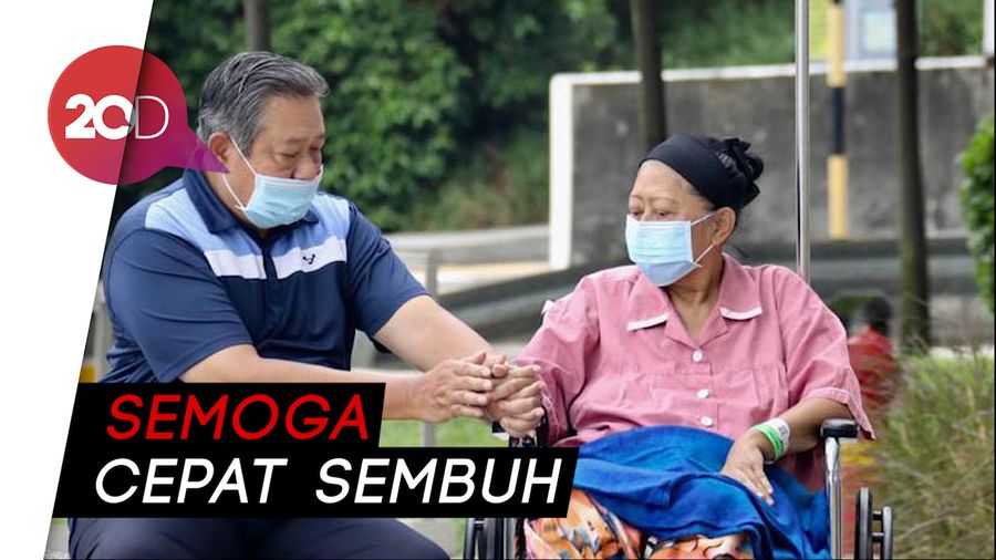 Kembali Masuk ICU, Penjelasan AHY soal Kondisi Ibunda