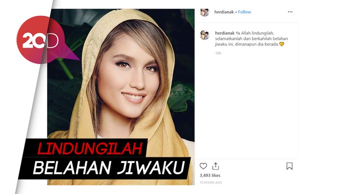 Doa Sang Ibu Terkait Foto Intim Cinta Laura yang Disebar Pacar