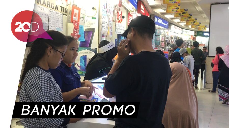 Jelang Lebaran, Toko Ponsel Juga Diburu Masyarakat 