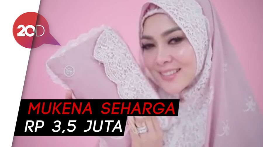 Sold Out! Mukena Syahrini Dicari Orang Malaysia dan Singapura