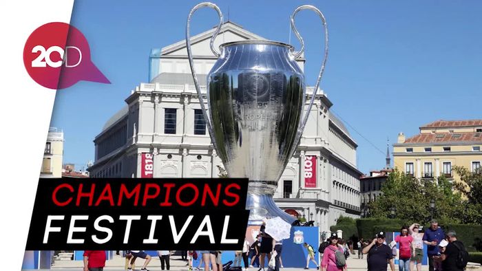  Trofi Liga Champions Raksasa Mejeng di Kota Madrid