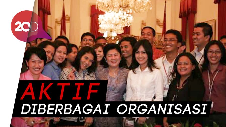 Ani Yudhoyono: Aktivis yang Cinta Fotografi