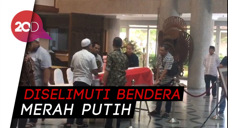 Jenazah Ani Yudhoyono Disemayamkan di KBRI
