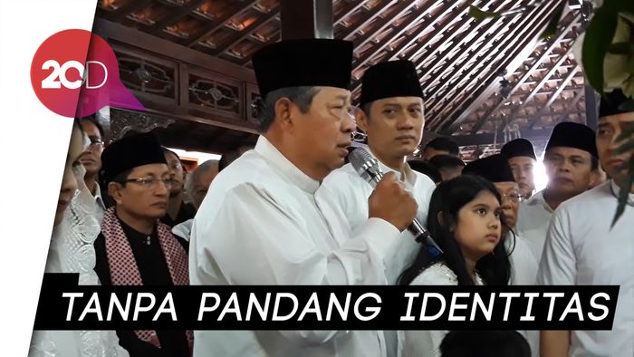 SBY Kenang Ani Yudhoyono: She Loves Everybody