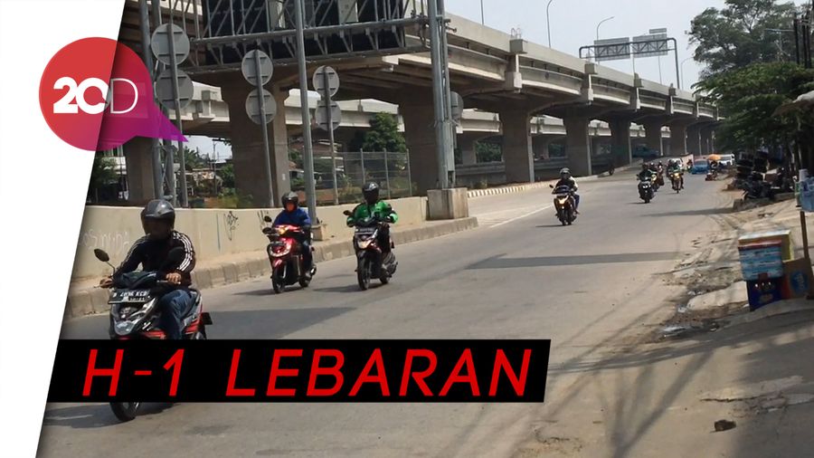 Kalimalang Sepi Pemudik, Jasa Tukar Uang Menjamur