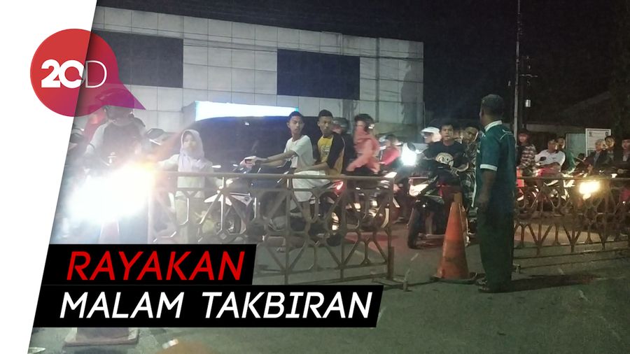 Malam Takbiran, Lalu Lintas di Alun-alun Kota Cirebon Padat