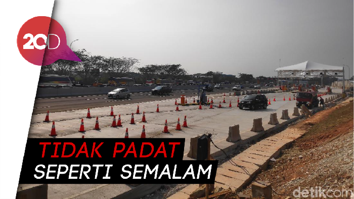 Arus Lalu Lintas di Cikampek Utama Ramai Lancar Siang Ini