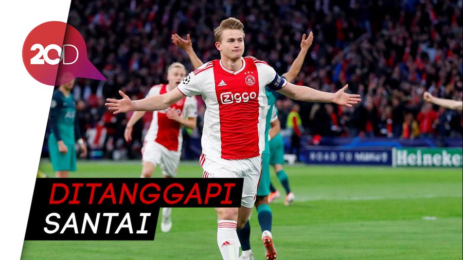 De Ligt Ngaku Diajak Ronaldo ke Juventus