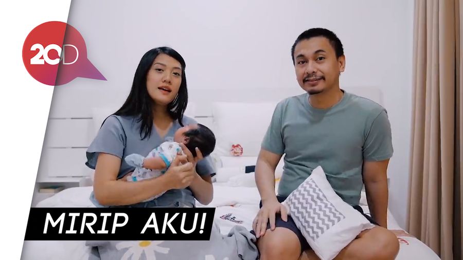 Alinea, Mirip Raditya Dika atau Annisa Aziza Ya?