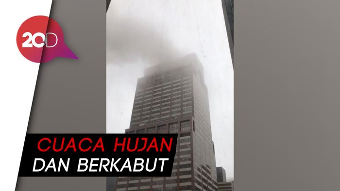  Helikopter Tabrak Atap Gedung di Manhattan