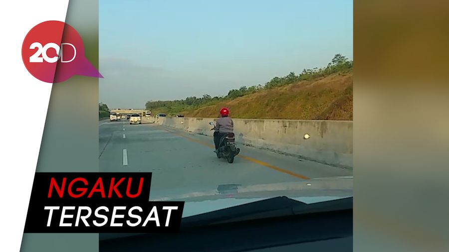 Perempuan Pemotor Bikin Geger karena Melaju di Tol Madiun