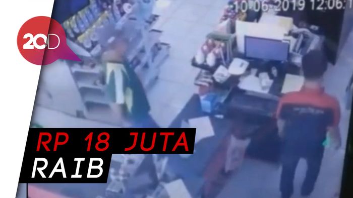 Terekam CCTV Aksi Pencurian Minimarket Bekasi