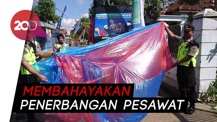 Warga Trenggalek Nekat Terbangkan Balon Udara, Polisi Gelar Razia