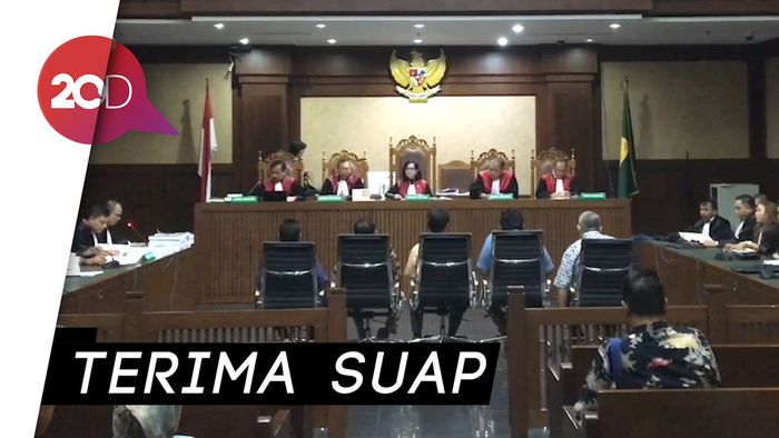 2 Hakim PN Jakarta Selatan Dituntut 8 Tahun Penjara