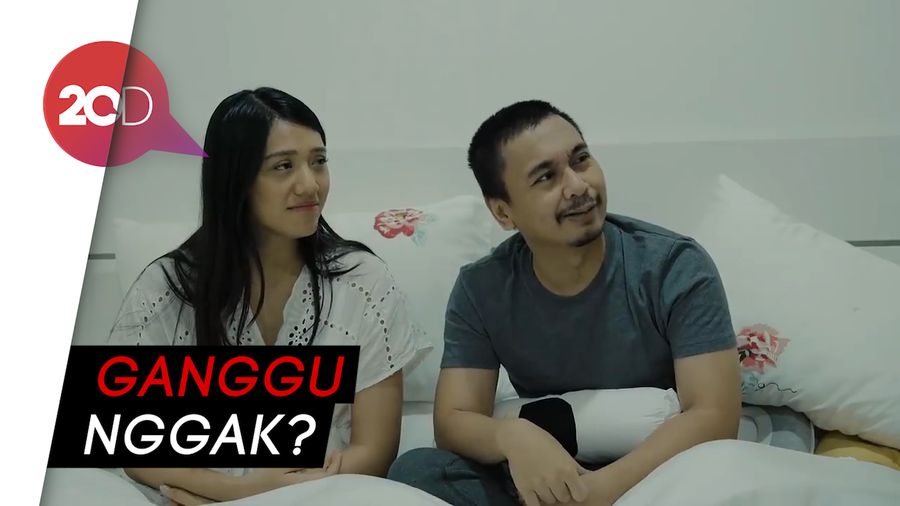 Apa Kata Raditya Dika Soal Bayi Nangis di Pesawat?