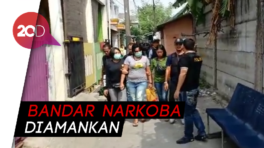 Polisi Gerebek Kampung Bahari Jakut, Sita Ribuan Ekstasi