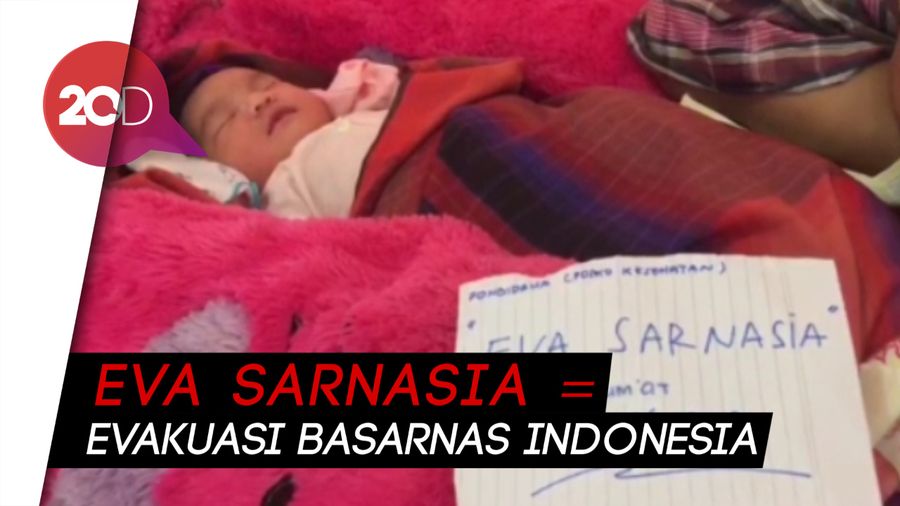 Dievakuasi Tim SAR dari Banjir, Bayi Ini Diberi Nama Eva Sarnasia