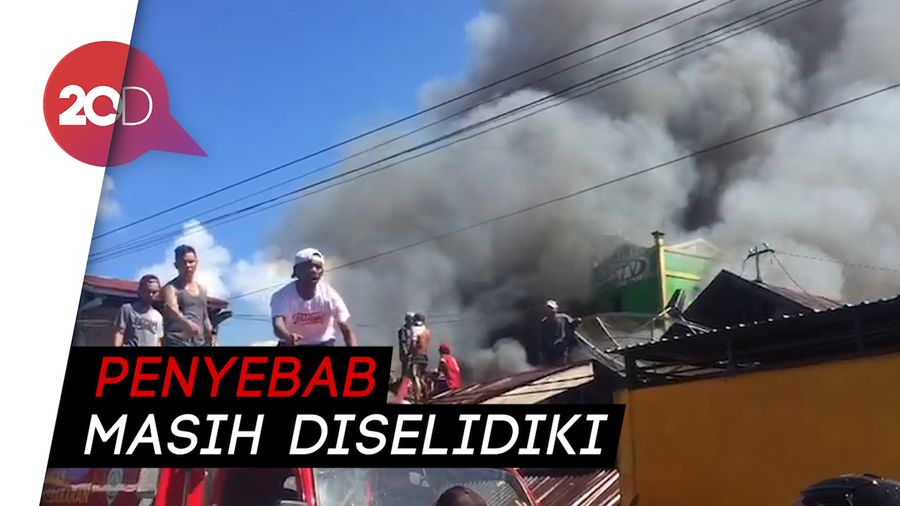 Si Jago Merah Melahap 4 Rumah di Baubau Sultra