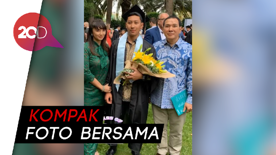 Wisuda Putra Pertama, Tommy Soeharto dan Tata Regita Bahagia