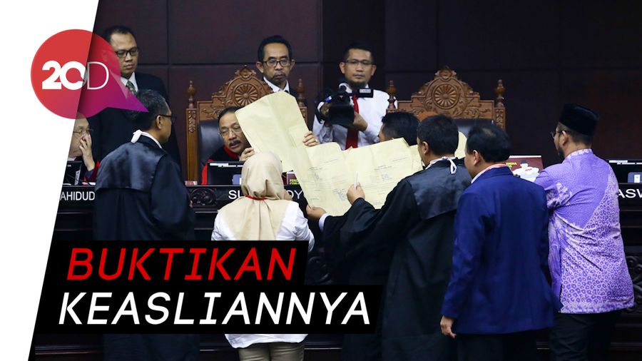 MK Cek Amplop yang Dibawa Saksi Prabowo