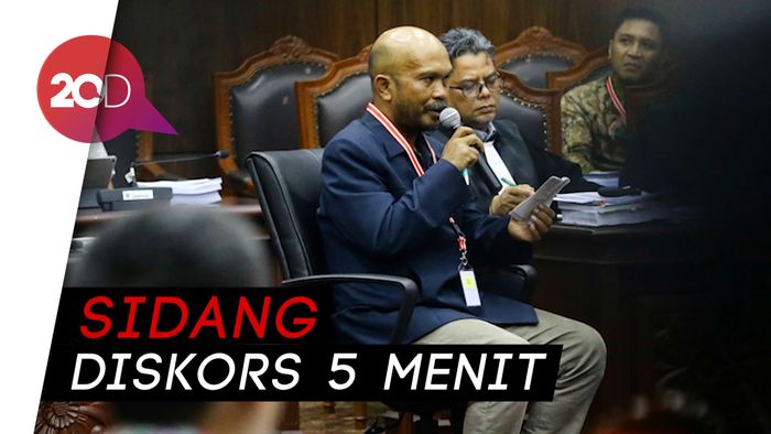 Saksi Prabowo Tiba-tiba Tertunduk, Ternyata Kebelet Buang Air