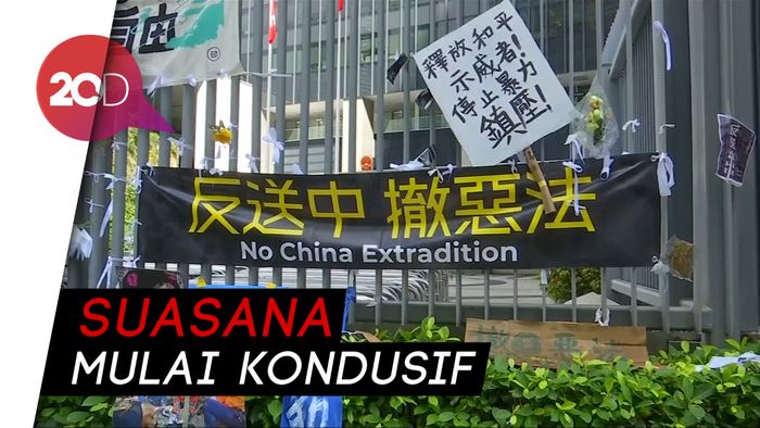 Hong Kong Kembali Normal, Tapi Pendemo Belum Menyerah