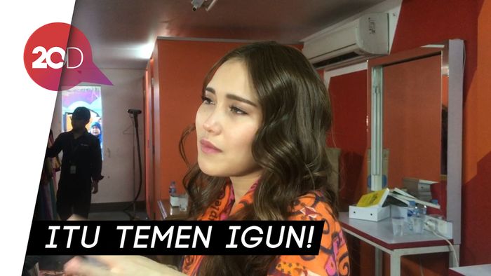 Kata Ayu Ting Ting soal Gosip Kedekatannya dengan Dedi Mulya