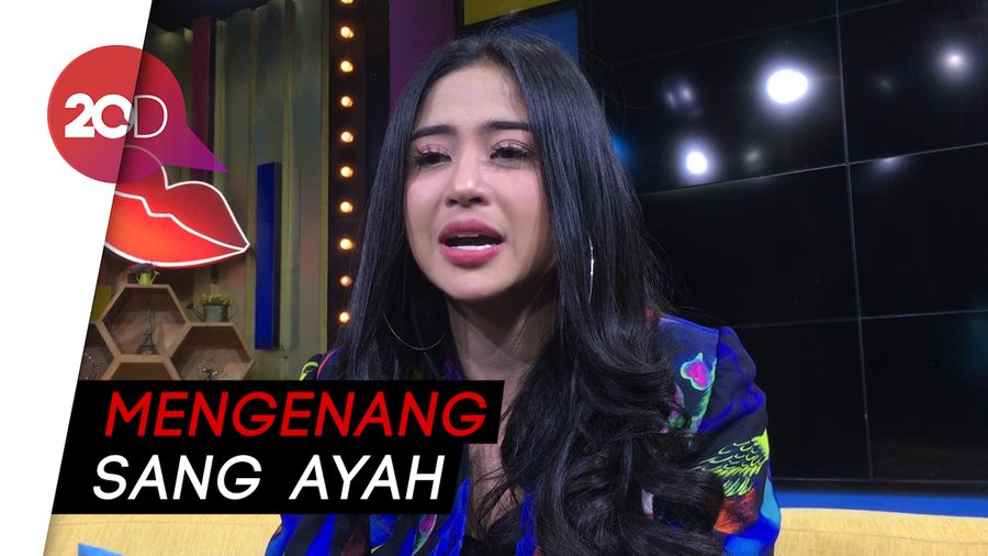 Sering Melamun Pasca Meninggalnya Sang Ayah, Dewi Persik Batasi Job