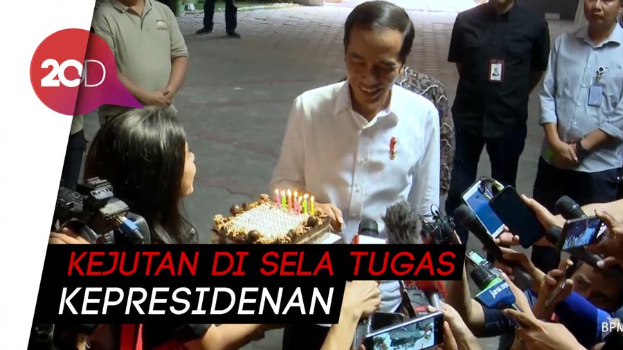 Berulang Tahun, Jokowi Dapat Kejutan dari Awak Media