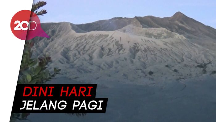 Cantik! Ada Salju di Gunung Bromo
