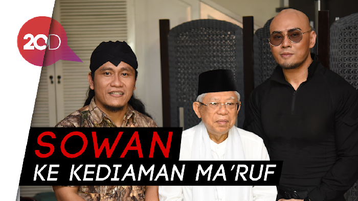 Deddy Corbuzier Salat Magrib Diimami Maruf Amin