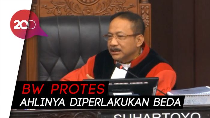 Emosi Hakim MK di Persidangan: Saya Mau Bicara Dipotong-potong!