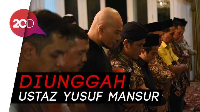 Melihat Lagi Momen Deddy Corbuzier Salat Diimami Maruf Amin