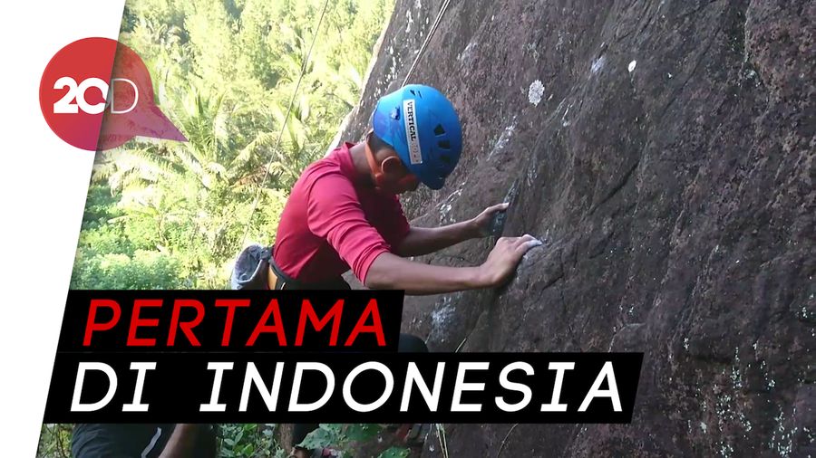 Puluhan Pemanjat Ramaikan ICF Etape Ketiga di Trenggalek