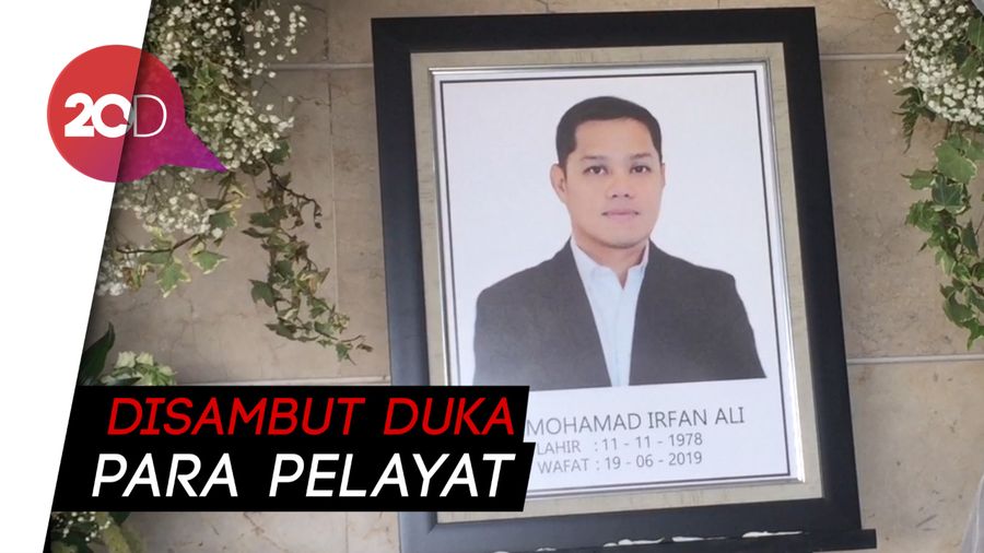 Tiba di Rumah Duka, Jenazah Putra Ketua MA Disambut Isak-Tangis