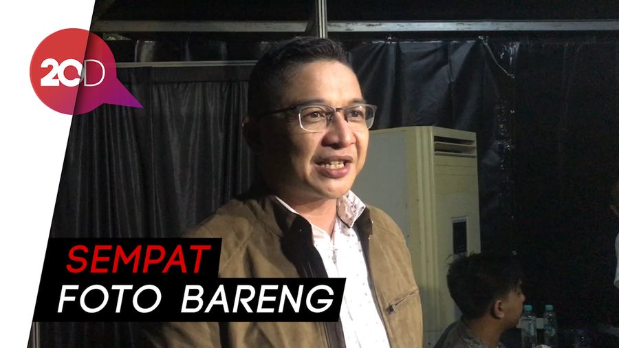 Kompak Bareng Mantan Istri di Wisuda Anak, Begini Cerita Pasha