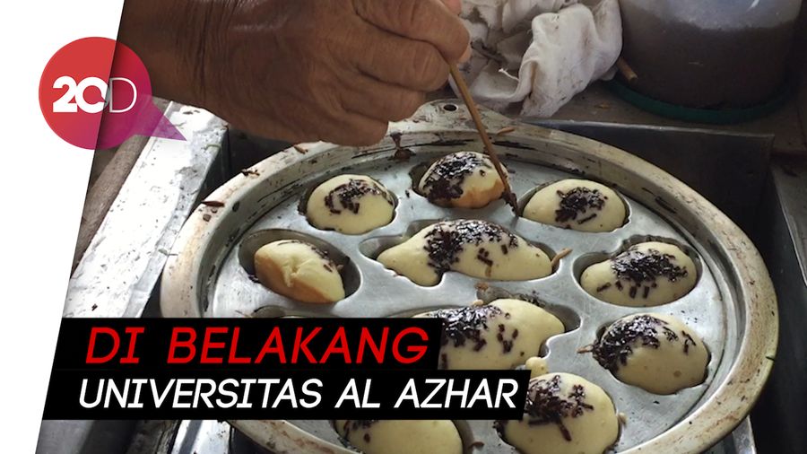Menjajal Kue Cubit 